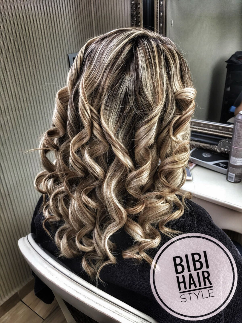 Bibi beauty centar #beograd Pramenovi Pramenovi na foliju u 1 / 2 boje / blanšem + preliv - kosa srednje dužine
