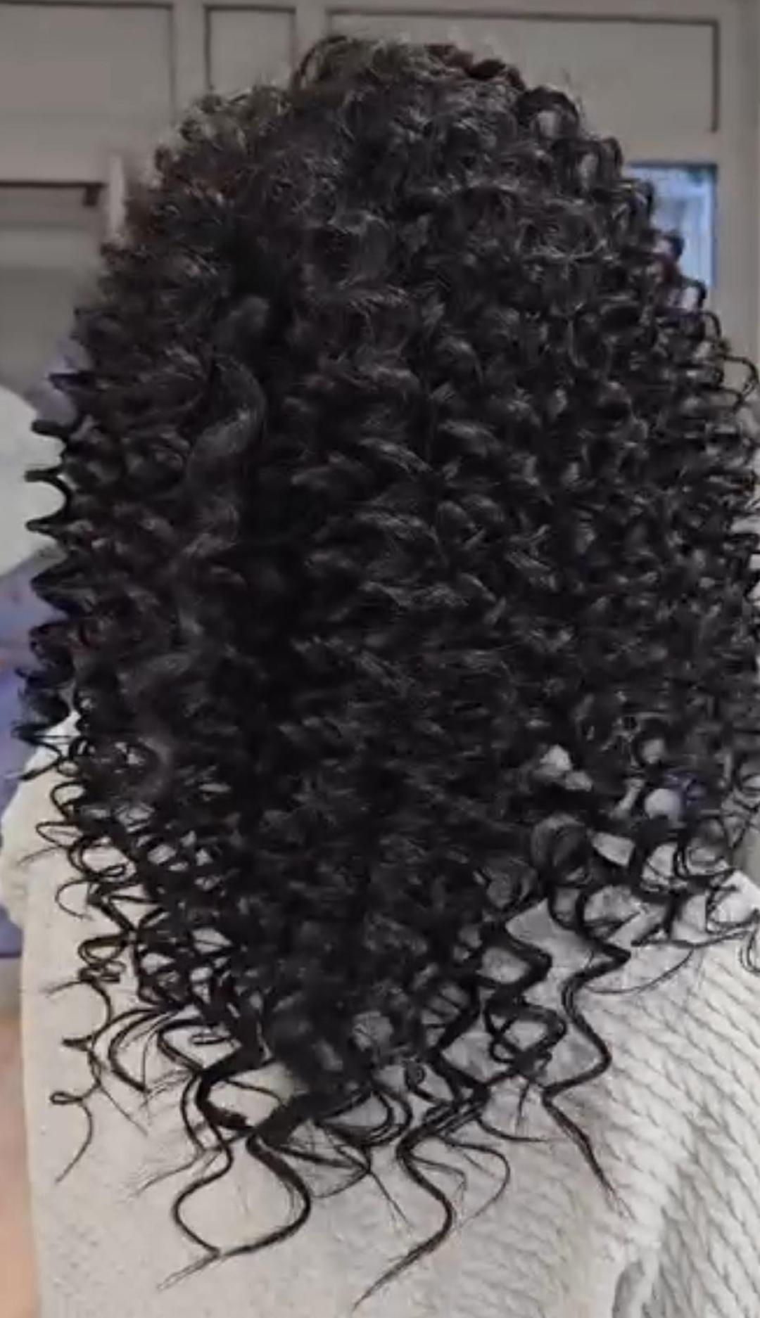 Afro lokne na presu - duga kosa - Beauty boom, Beograd Uvijanje, lokne i talasi Frizerski saloni Uvijanje, lokne i talasi, Beograd, Novi Beograd blokovi, Belville, Savski kej