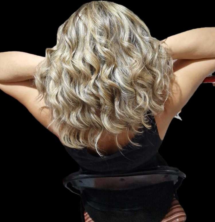 Beauty studio S #novisad Pramenovi Pramenovi na foliju + feniranje - kosa srednje dužine