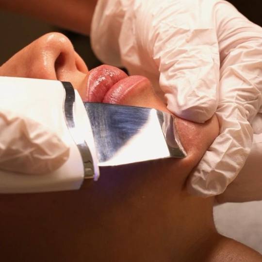 Studio lepote i edukativni centar Helios #kikinda Tretman lica Ultrazvučno čišćenje lica Ultrazv