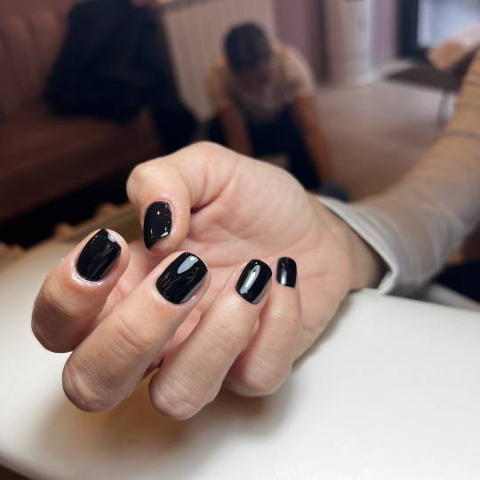 Code beauty factory #beograd Ojačavanje noktiju Gel lak - ruke