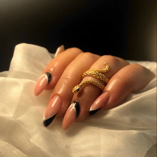 Esthetique Privé #beograd Izlivanje noktiju Izlivanje noktiju gelom M dužina
