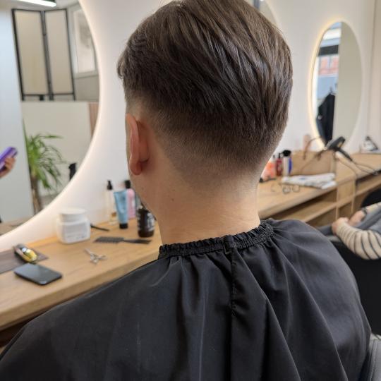 Studio Eleven Ladies&Gentlemen #beograd Muško šišanje Muško šišanje fade + pranje kose