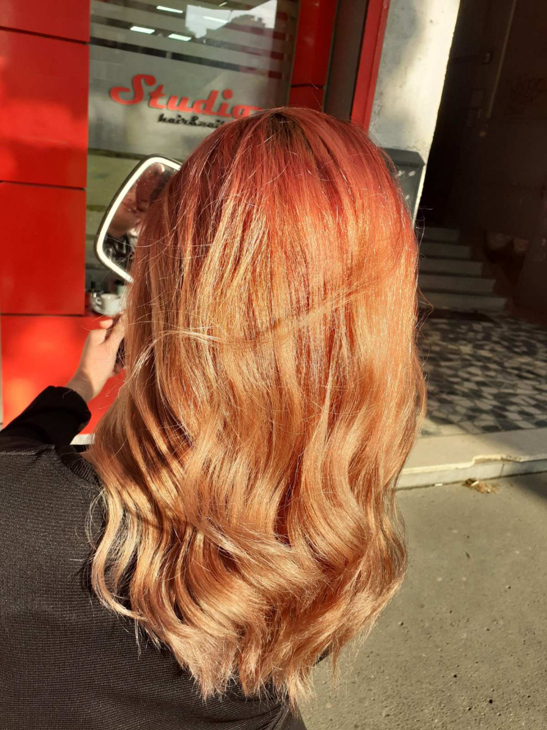 Royal Cut by Pro Cut #beograd Feniranje i stilizovanje Feniranje na ravno / lokne - duga kosa