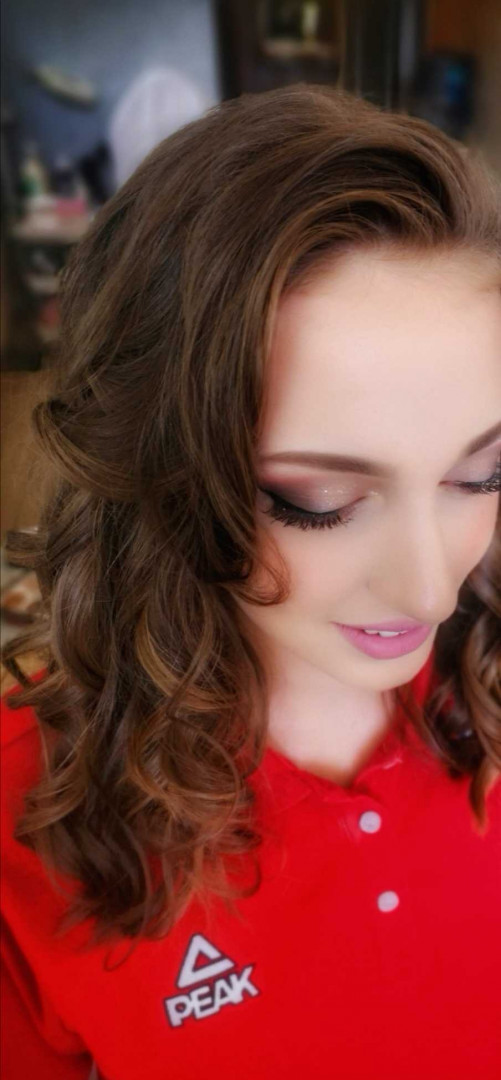 Profesionalno šminkanje + svečana frizura + manikir / trajni lak - za maturante - Bibi beauty centar, Beograd Svečane i frizure za svadbu Frizerski saloni Svečane i frizure za svadbu, Beograd, Banovo brdo