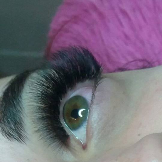 Beauty Queen Deluxe #beograd Nadogradnja trepavica Nadogradnja svilenih trepavica - ruski volumen