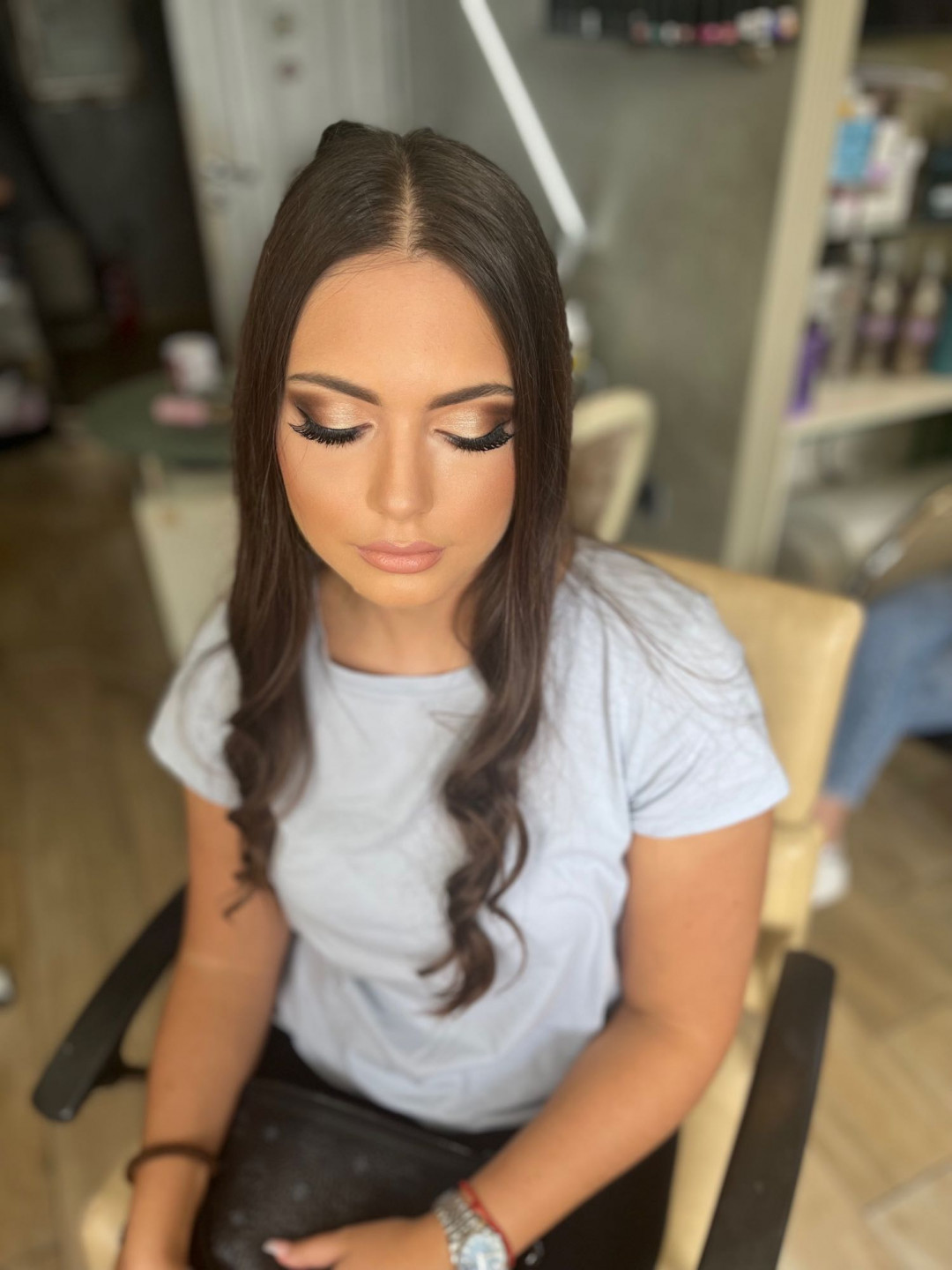 Bibi beauty centar #beograd Make-up / šminkanje Profesionalno šminkanje + veštačke trepavice + svečana frizura