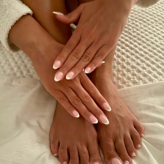 Beauty Lounge - Belville #beograd Estetski pedikir Estetski pedikir + gel lak