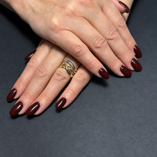 Shishi beauty studio #beograd Ojačavanje noktiju Korekcija ojačavanja noktiju gelom M dužina + sp