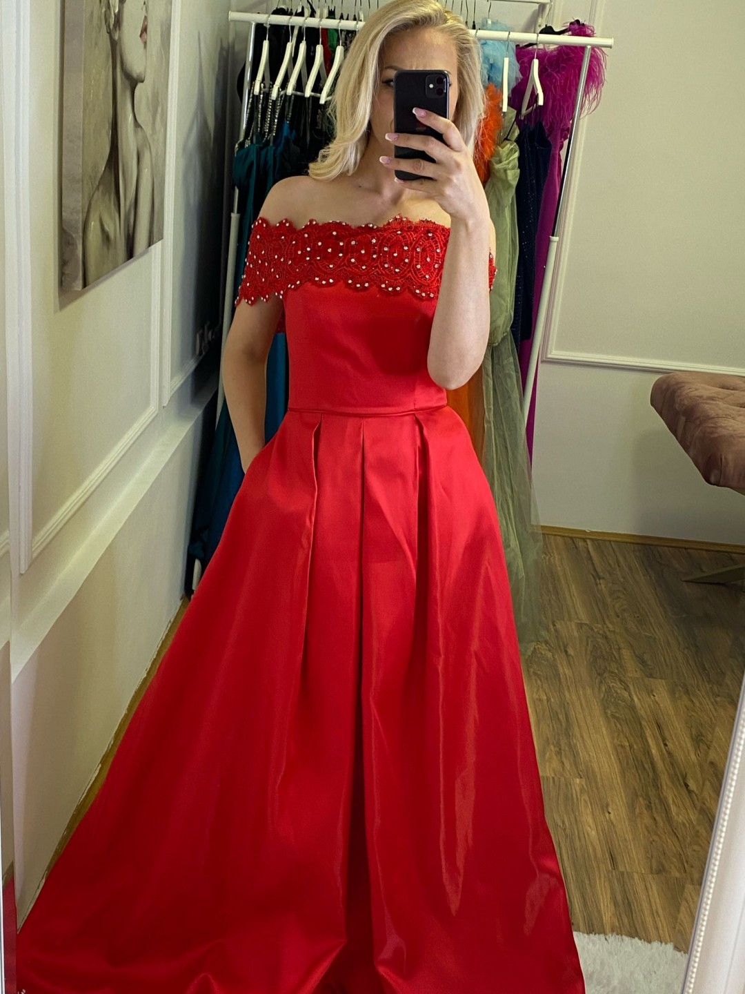 The Goddess dresses & makeover studio #beograd Obrve Iznajmljivanje svečanih haljina + profesionalna šminka - za maturante
