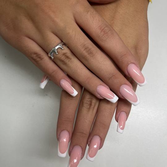 Grkinja Beauty Studio #krusevac Korekcija noktiju Korekcija noktiju - salonski rad