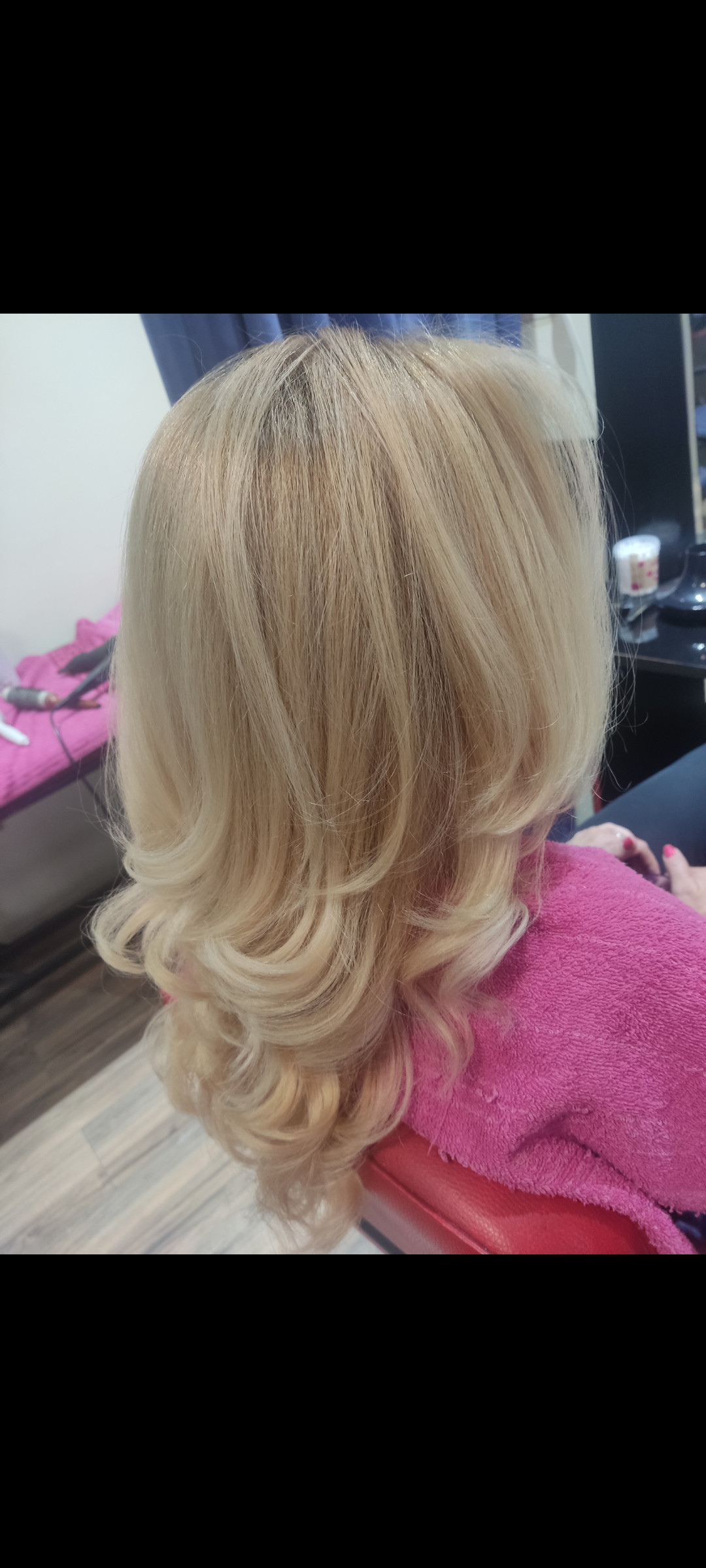 Vanja Hair Still #beograd Šišanje Žensko šišanje + feniranje - duga kosa