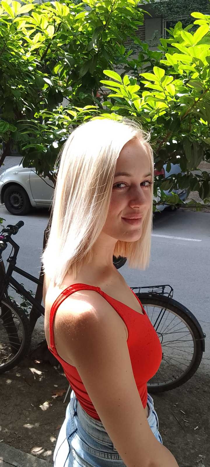 Hairrific #novisad Pramenovi Pramenovi blanšem + preliv + feniranje - kosa srednje dužine / ekstra gusta kratka kosa