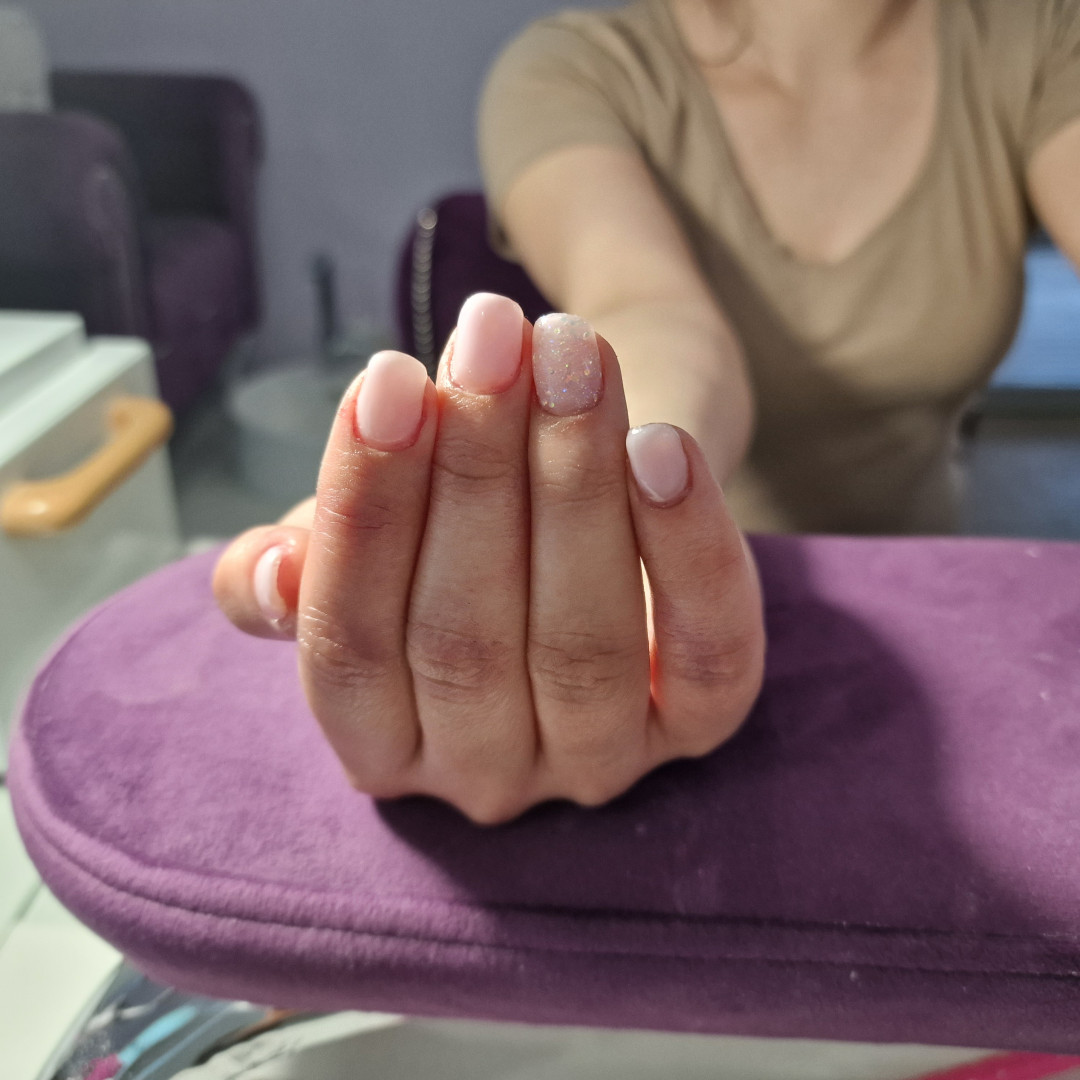 Ojačavanje prirodnih noktiju gelom - Princess beauty, Niš Gel lak Nokti Gel lak, Niš, Palilula