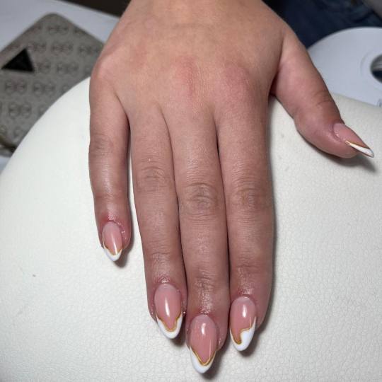 Zaza beauty #cacak Ojačavanje noktiju Ojačavanje prirodnih noktiju gelom - M dužina