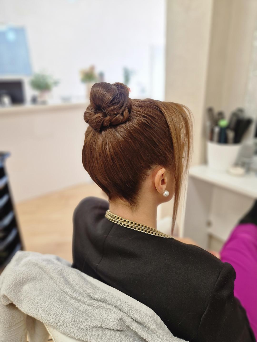 Podizanje pola kose - duga kosa - Novelle, Beograd Svečane i frizure za svadbu Frizerski saloni Svečane i frizure za svadbu, Beograd, Dušanovac, Šumice