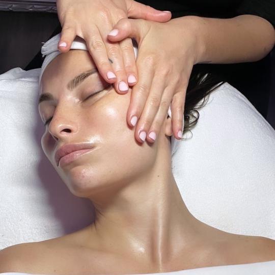 Nefertity #novisad Masaža lica Modelirajuća + bukalna masaža lica