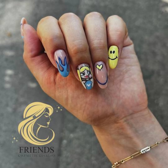 Friends #beograd Izlivanje noktiju Izlivanje noktiju gelom