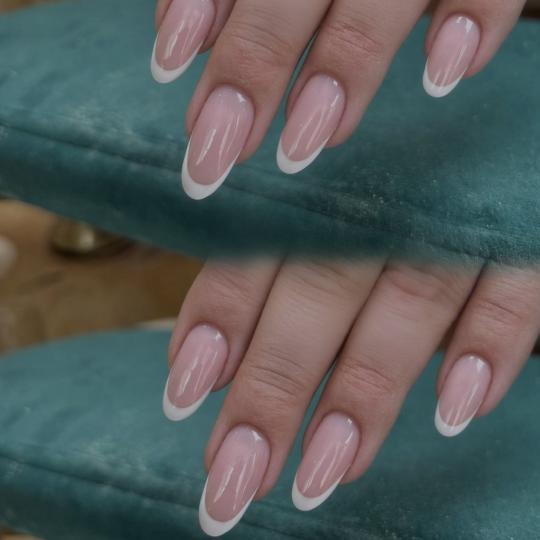 Lumière studio #beograd Izlivanje noktiju Izlivanje noktiju gelom - M dužina