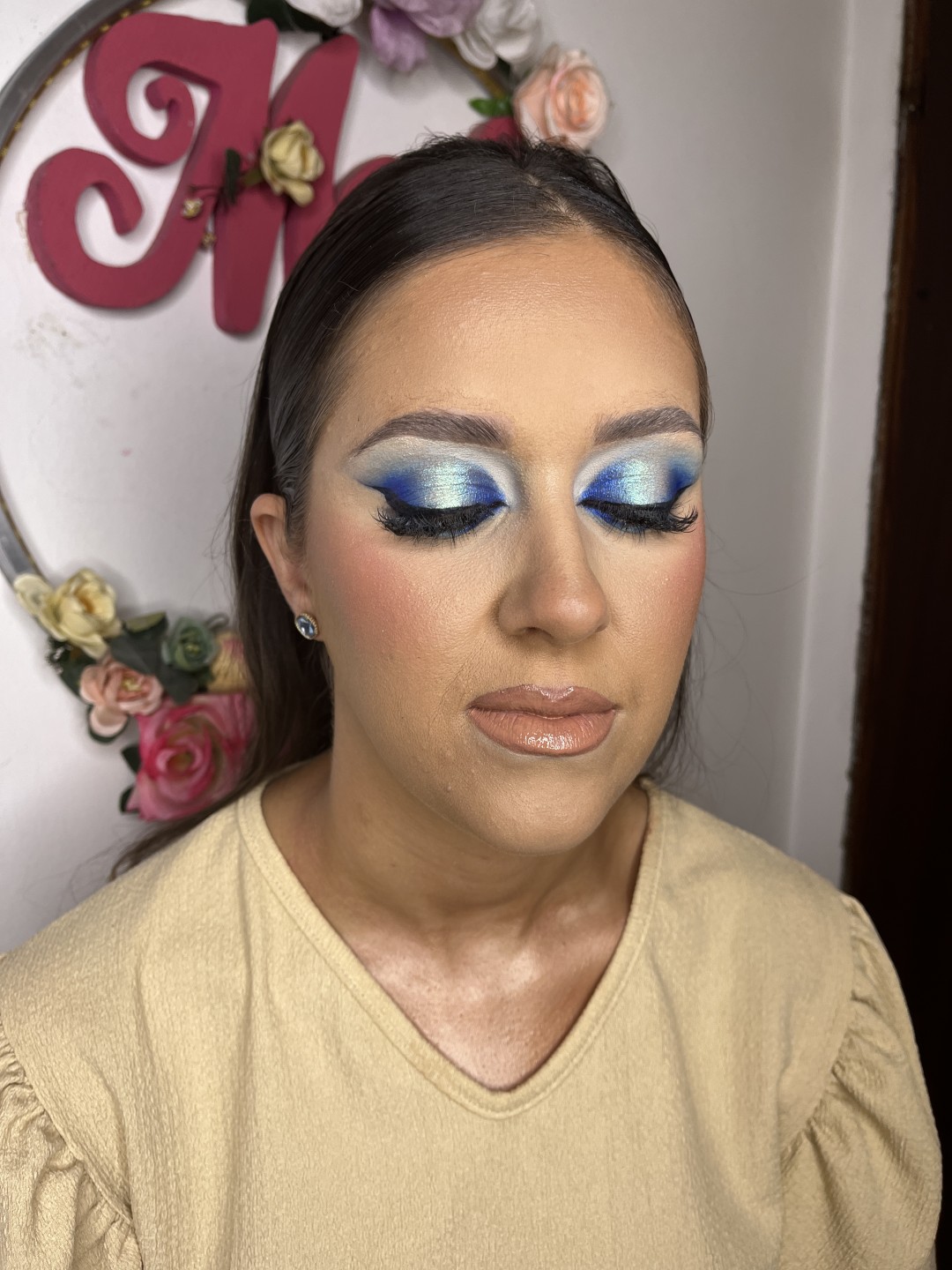 Golden beauty by Mimi #nis Make-up / šminkanje Profesionalno šminkanje + veštačke trepavice