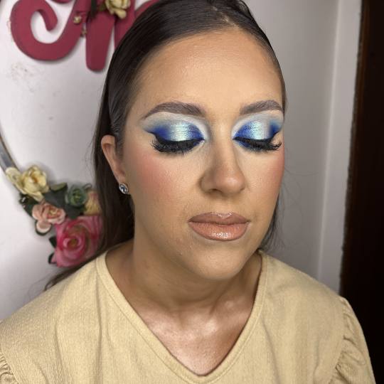 Golden beauty by Mimi #nis Make-up / šminkanje Profesionalno šminkanje + veštačke trepavice