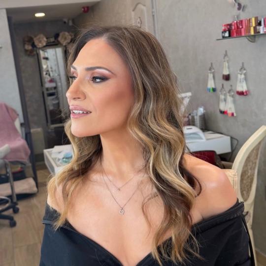Bibi beauty centar #beograd Make-up / šminkanje Profesionalno šminkanje + Talasi - glam waves friz