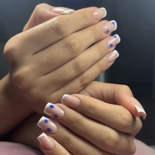 Fancy Girls #beograd Korekcija noktiju Korekcija izlivanja / ojačavanja noktiju gelom - S dužina D