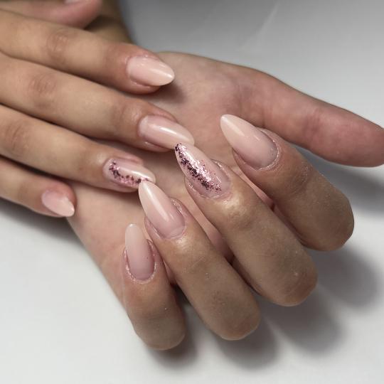 Princess beauty salon #nis Ojačavanje noktiju Korekcija ojačavanja noktiju gelom - M dužina