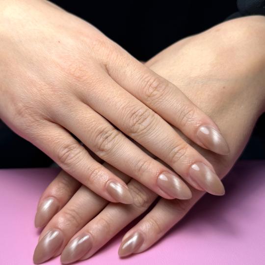 Beauty room Zvezdara #beograd Izlivanje noktiju Korekcija izlivanja noktiju gelom - M dužina