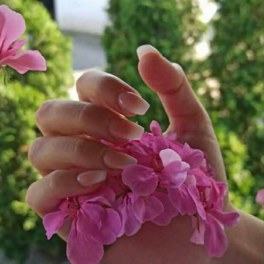 Beautyland #nis Izlivanje noktiju Izlivanje noktiju gelom - S / M dužina