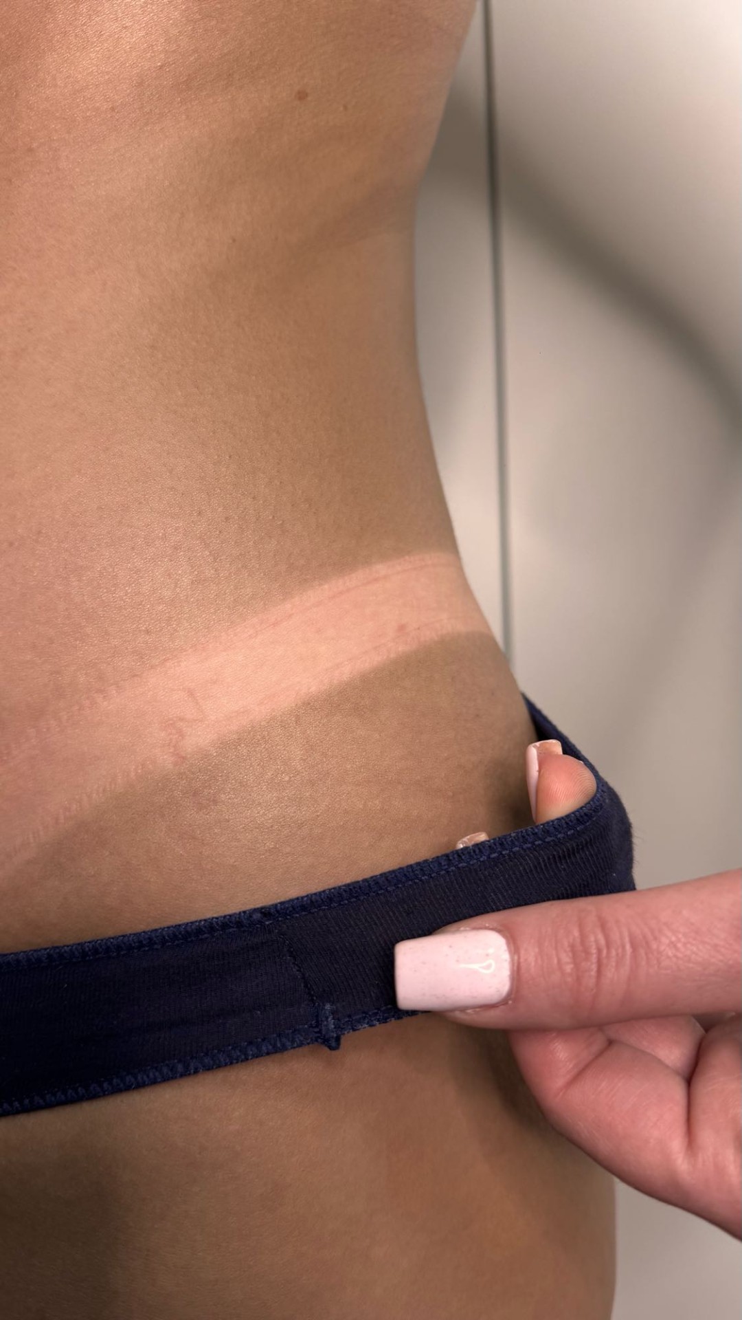 Victoria Aesthetics #beograd Air brush potamnjivanje kože Spray tan - celo telo + lice