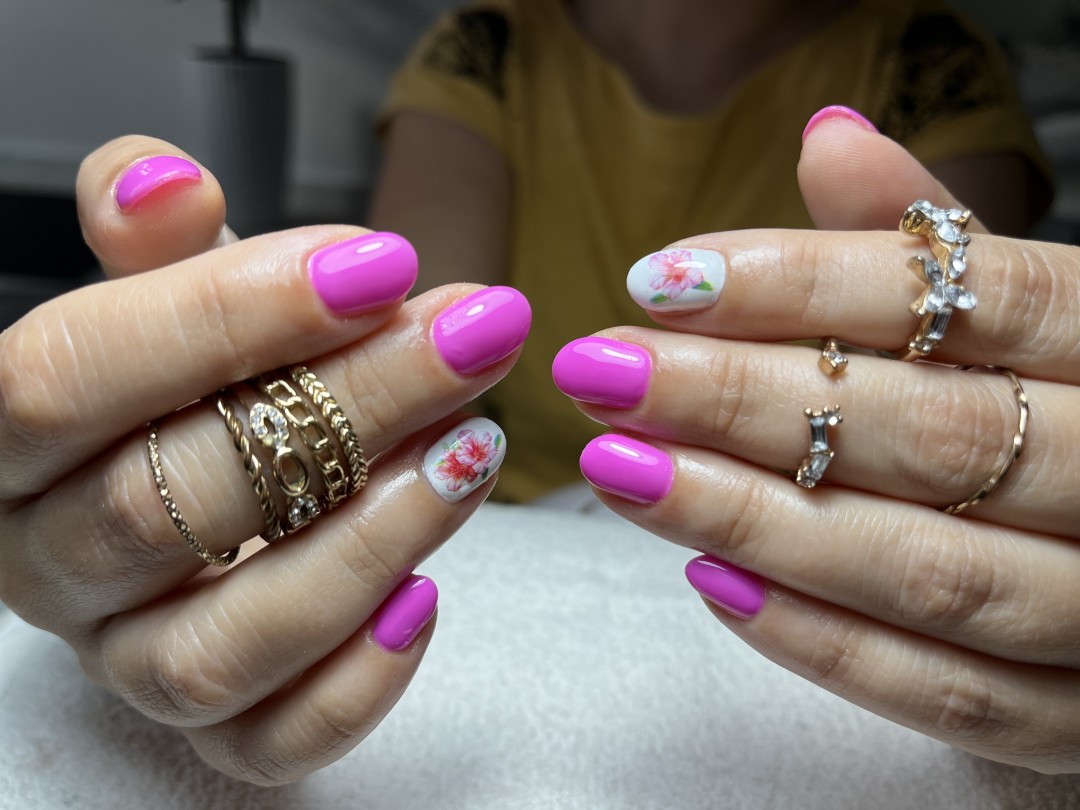 Studio Moldovan #beograd Ukrašavanje noktiju Nail art - složen