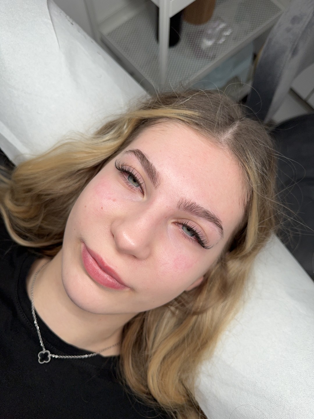 Miss Lash - Nehruova #beograd Nadogradnja trepavica Nadogradnja svilenih trepavica - 1 na 1