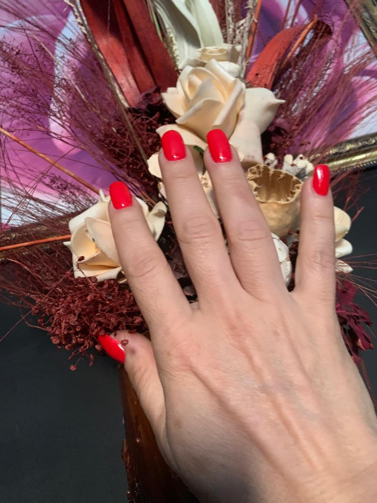 Beauty Queen Deluxe #beograd Izlivanje noktiju Izlivanje noktiju gelom + gel u boji