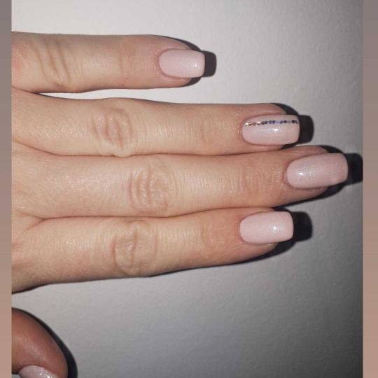 D&D Beauty Center #beograd Ojačavanje noktiju Ojačavanje prirodnih noktiju