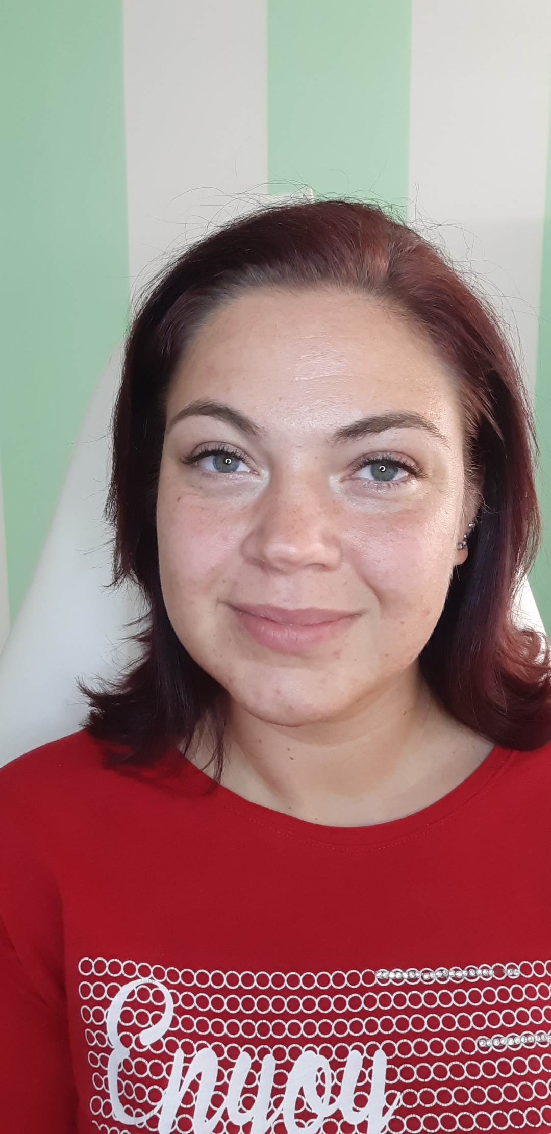 Albina Unisex Studio Lepote #temerin Nadogradnja trepavica Nadogradnja svilenih trepavica - 1 na 1 + oblikovanje obrva GRATIS
