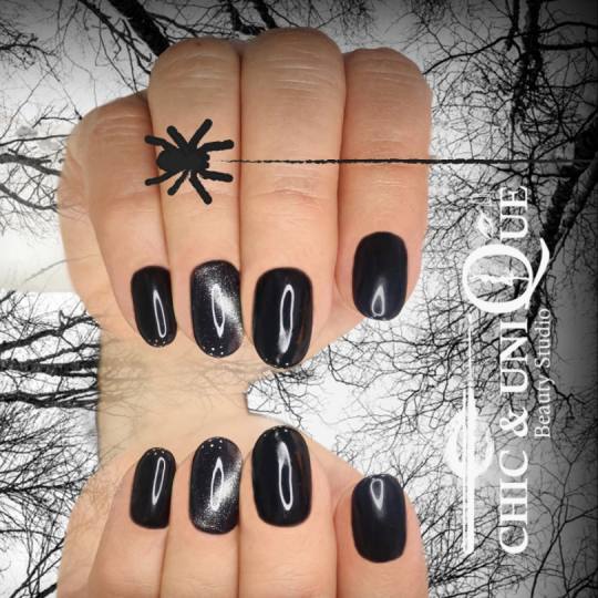 Chic & Unique Beauty Studio #beograd Gel lak Black Friday manikir dizajn ???? Gel lak - ruke