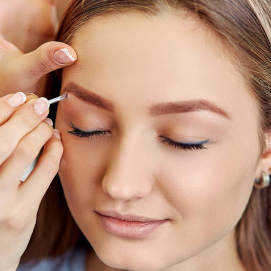 Beauty and me #novisad Make-up / šminkanje Farbanje obrva Farbanje obrva
