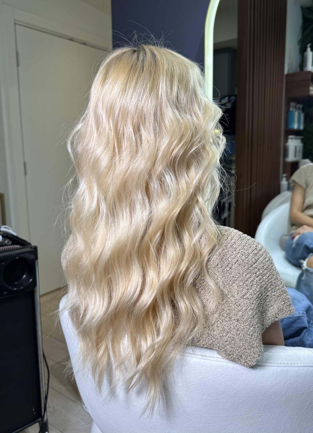 MN Beauty studio #beograd Feniranje i stilizovanje Talasi presom - duga kosa