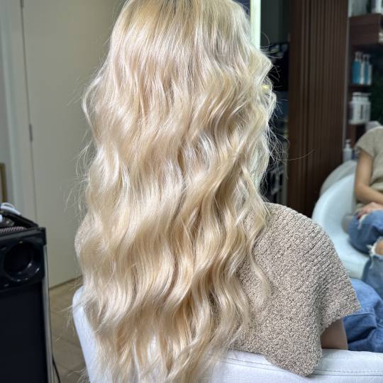 MN Beauty studio #beograd Feniranje i stilizovanje Talasi presom - duga kosa