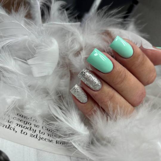 RS beauty studio #novisad Manikir Manikir + gel lak / gel - jednobojno