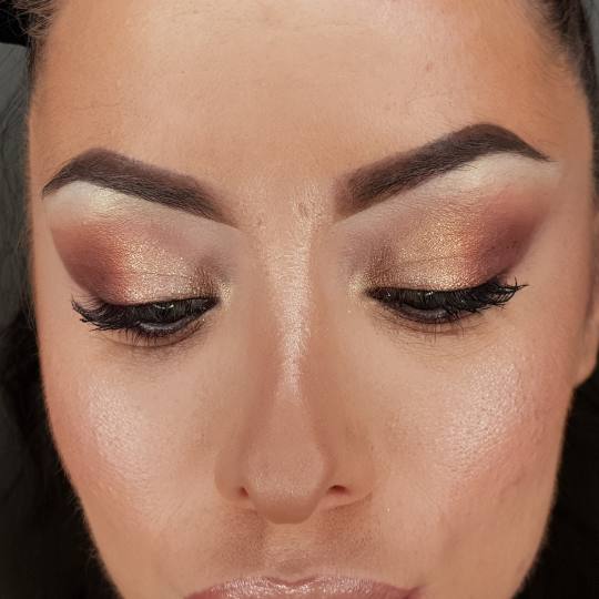 Ena beauty studio #nis Make-up / šminkanje Profesionalno šminkanje - bez veštačkih trepavica