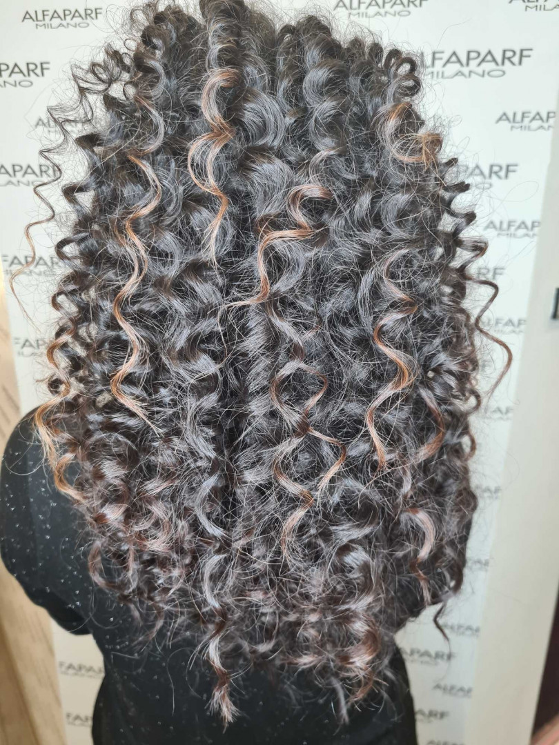 Alfaparf Studio #beograd Uvijanje, lokne i talasi Afro lokne - duga kosa
