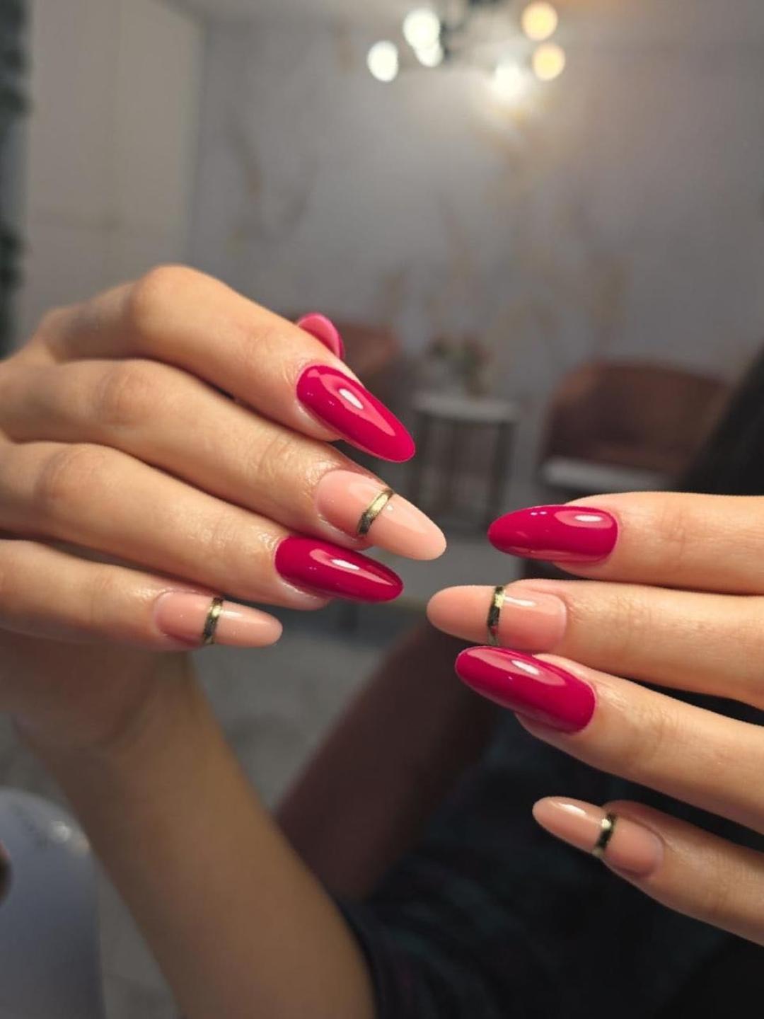 Izlivanje noktiju gelom - L dužina - Esthetique Privé, Beograd Izlivanje noktiju Nokti Izlivanje noktiju, Beograd, Centar, Stari grad, Dorćol