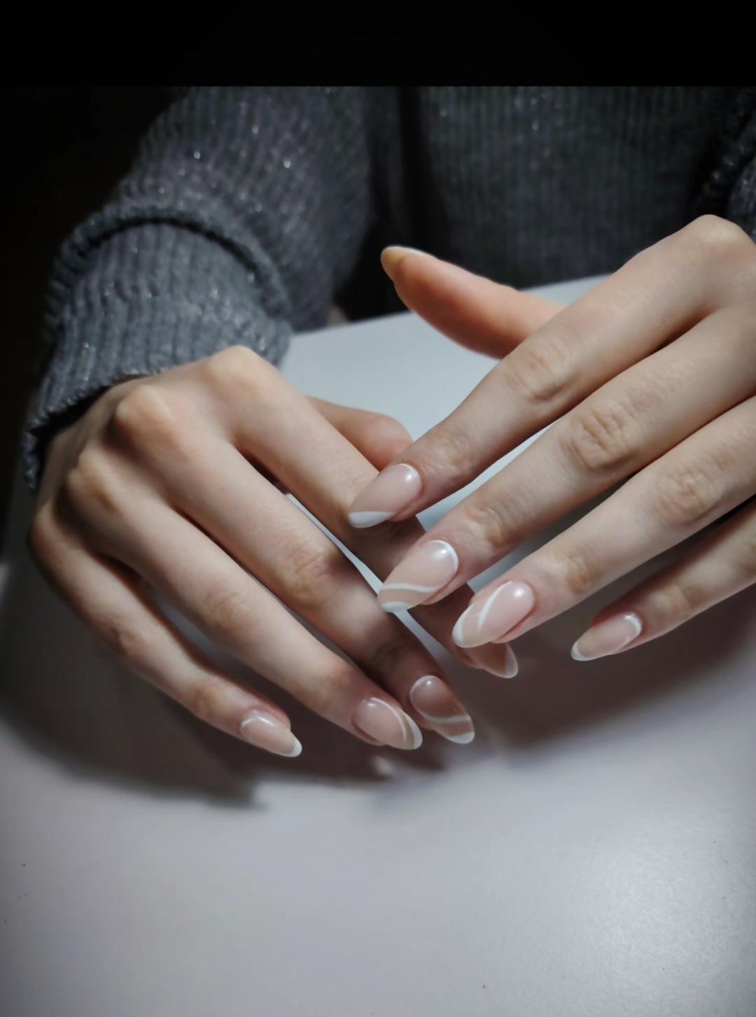 Nastja beauty studio #beograd Manikir Manikir + ojačavanje prirodnih noktiju gelom