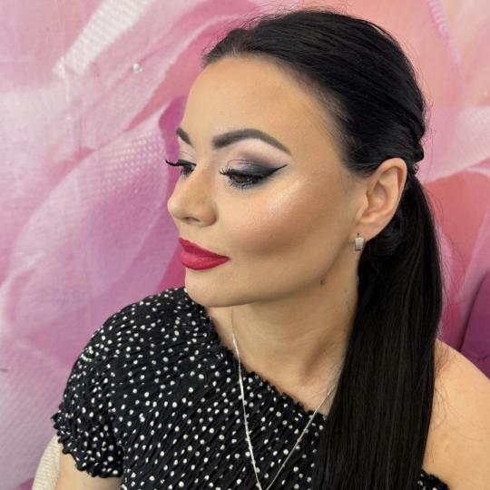 Super stil Marija #zrenjanin Make-up / šminkanje Profesionalno šminkanje