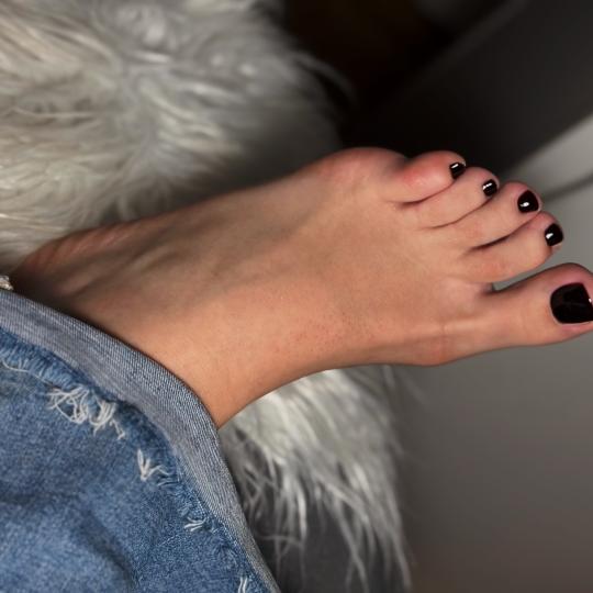 Angiva Beauty #beograd Estetski pedikir Estetski lux pedikir + gel lak nogu