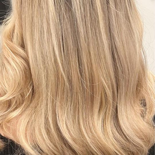Esthetique Privé #beograd Ombre, sombre, balayage Balayage + Preliv +Feniranje + Šišanje +Black C