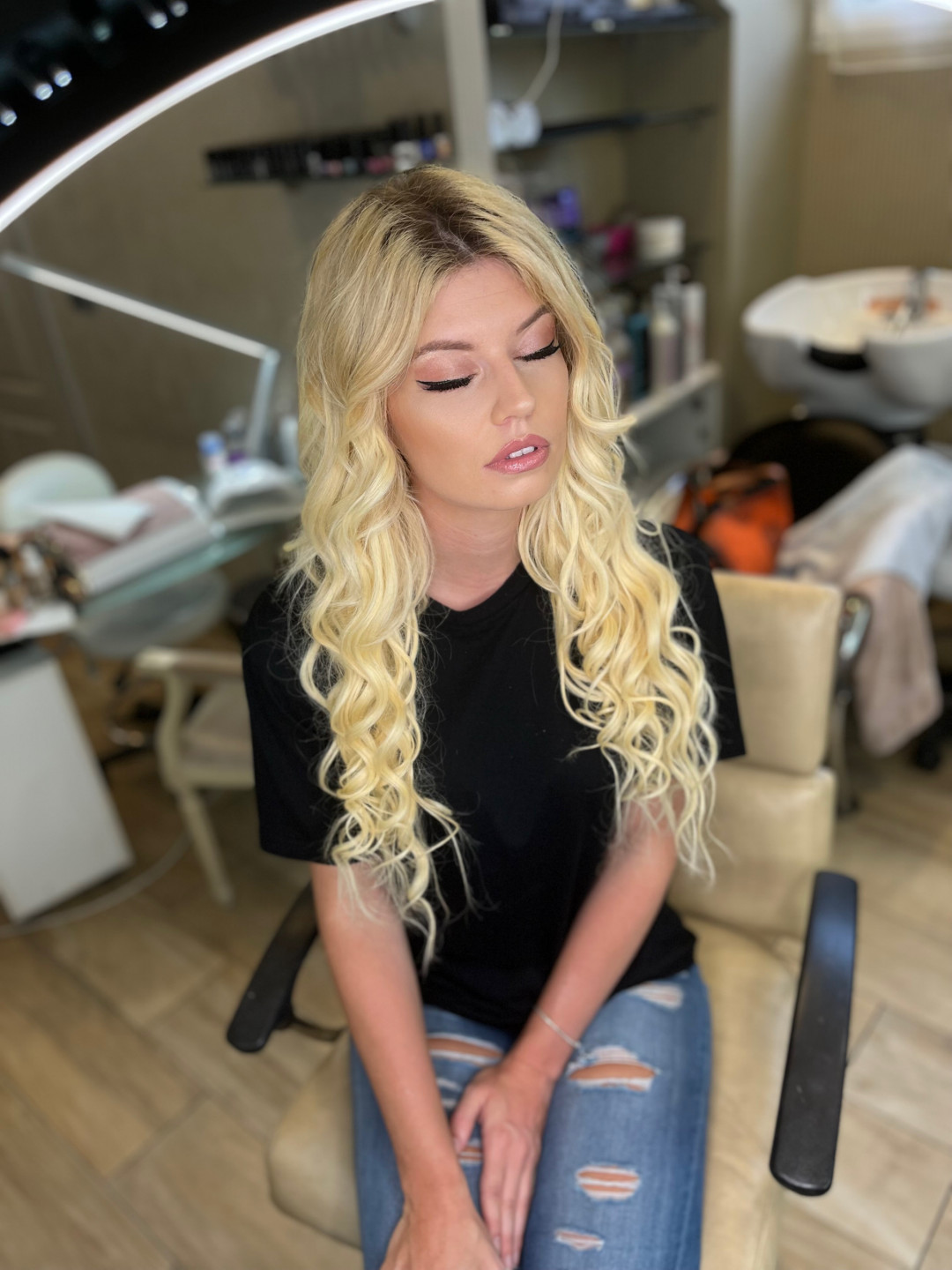 Bibi beauty centar #beograd Svečane i frizure za svadbu Profesionalno šminkanje + svečana frizura + manikir / trajni lak - za maturante