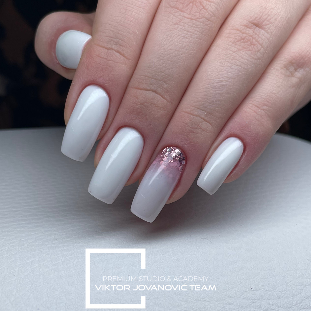 Korekcija noktiju - L velicina - BEAUTY CENTER Viktor Jovanović, Subotica Nadogradnja noktiju Nokti Nadogradnja noktiju, Subotica, Centar